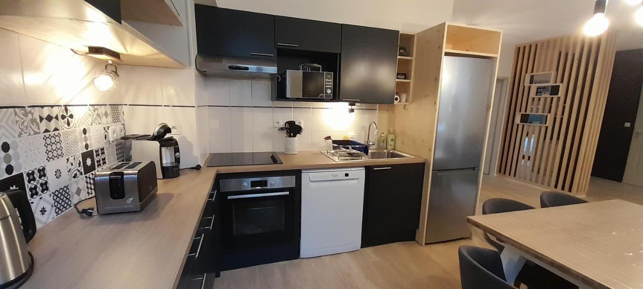 Tres Bel Appartement T3 Hyper Centre Entierement Renove En 2022 吕兹-圣索沃尔 外观 照片