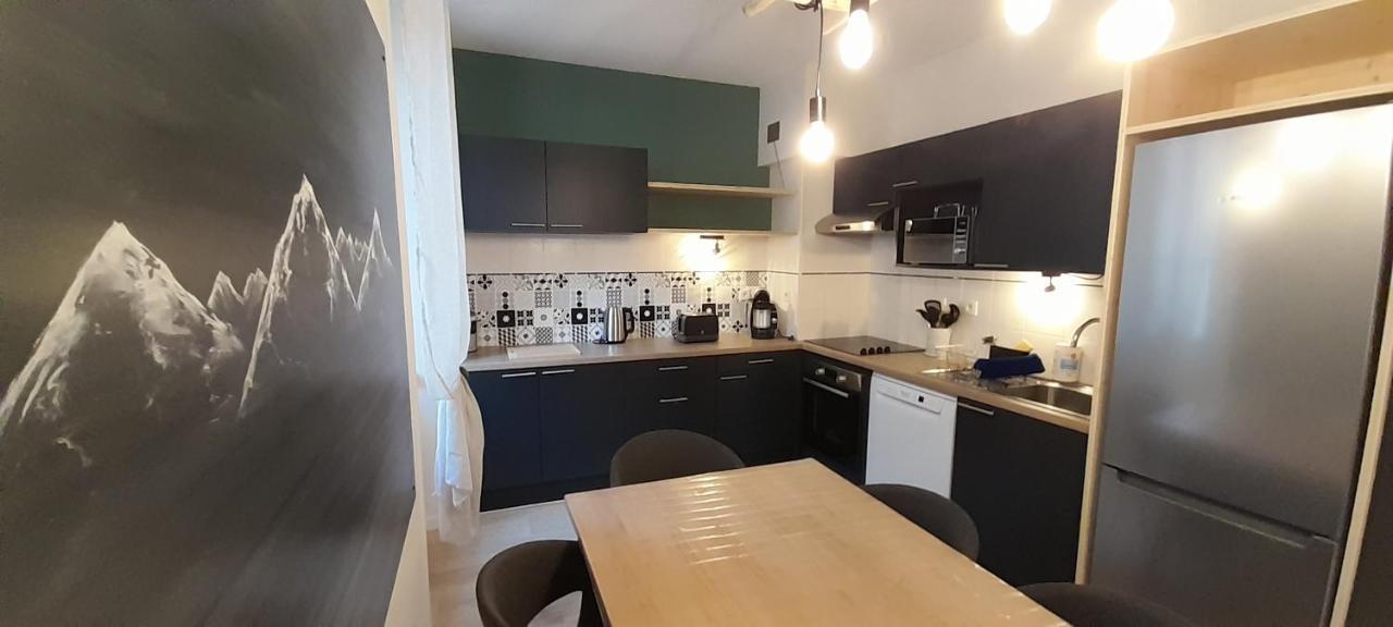 Tres Bel Appartement T3 Hyper Centre Entierement Renove En 2022 吕兹-圣索沃尔 外观 照片