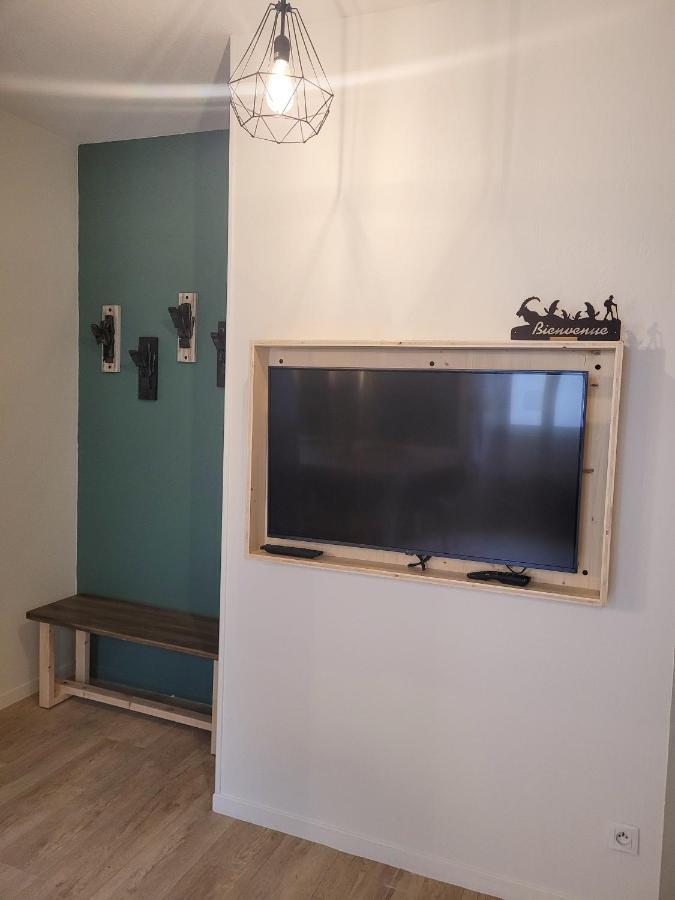 Tres Bel Appartement T3 Hyper Centre Entierement Renove En 2022 吕兹-圣索沃尔 外观 照片